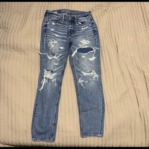 American eagle size 2 skinny/boyfriend jeans